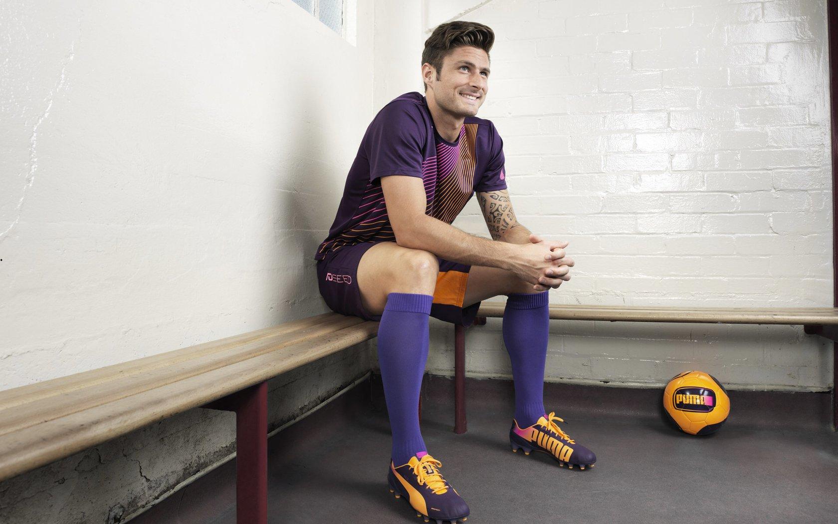 欧冠历史王座之争,皇马15冠续写传奇 安切洛蒂追平米兰功勋 拜仁紧追难撼霸权