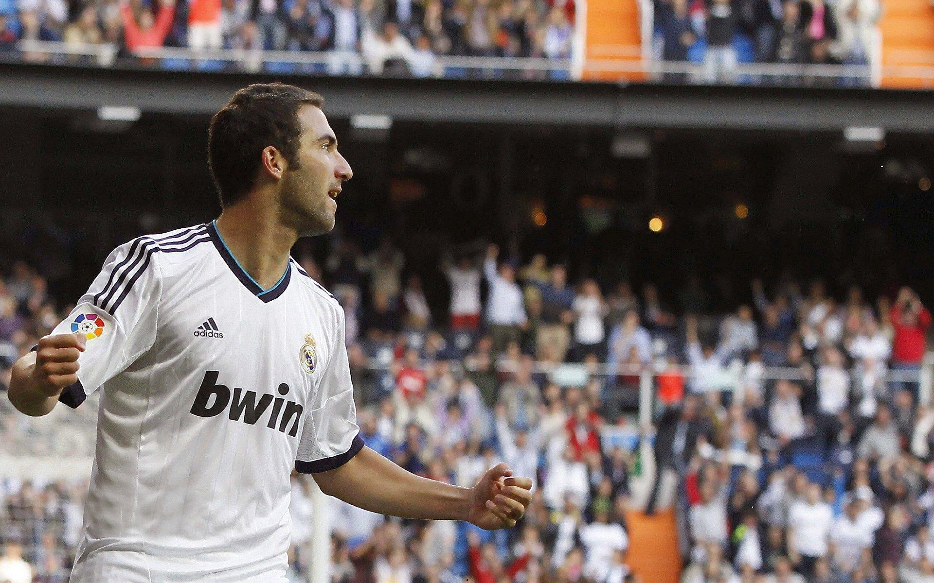 罗家双胞胎闪耀俱乐部联赛,携手征战绿茵场指日可待