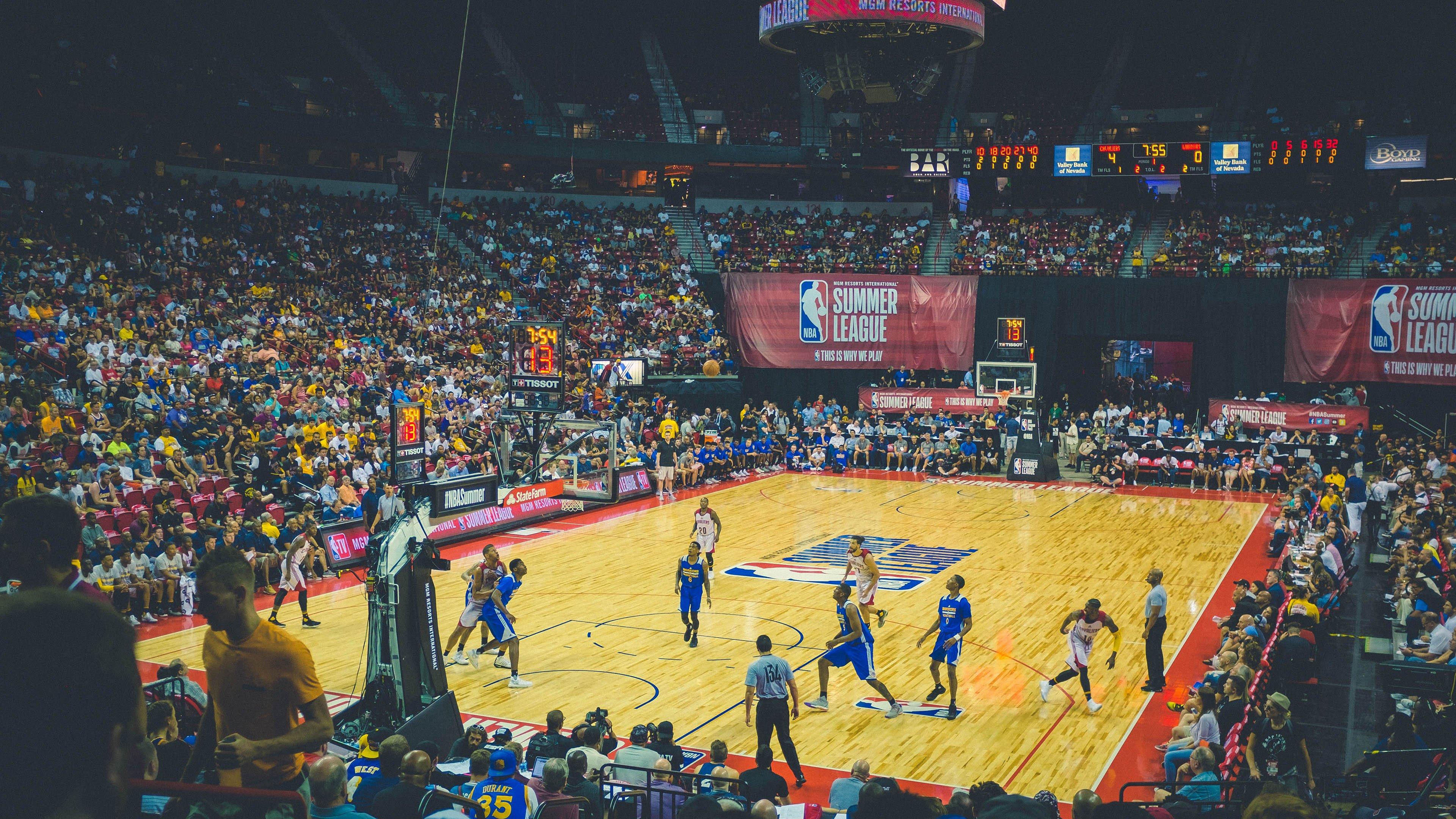 NBA官网MVP榜更新,约基奇稳坐榜首,字母哥强势追赶恩比德