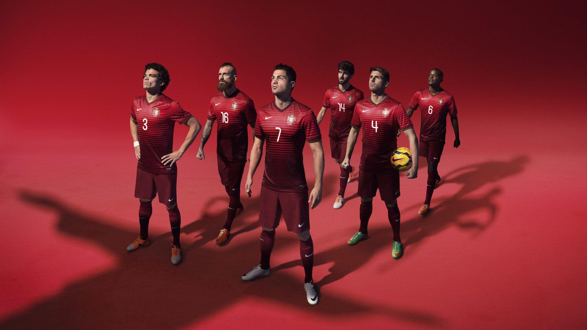 中场新势力崛起，维蒂尼亚领跑FIFA最佳阵容投票，新生代改写足坛格局